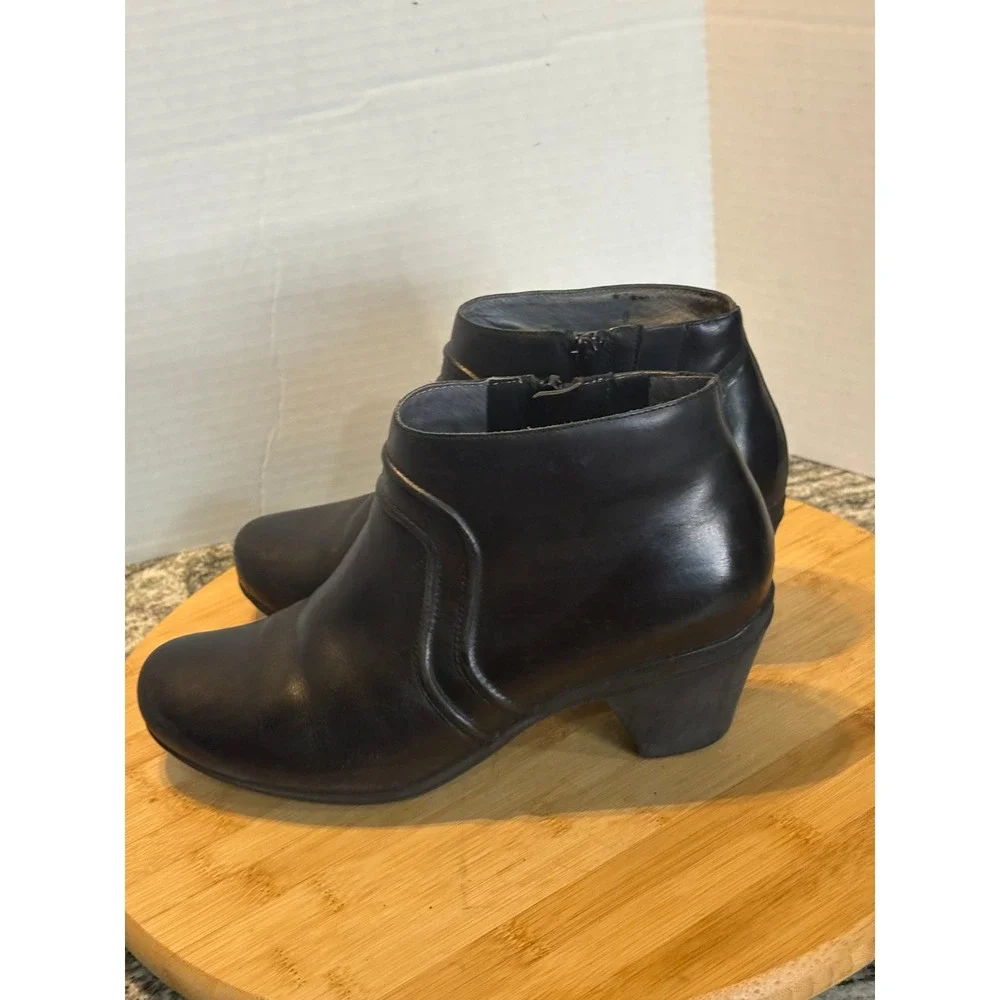 Abeo Womens Black Leather Side Zip‎ Block Heel Ankle Booties size9.5 SKU114